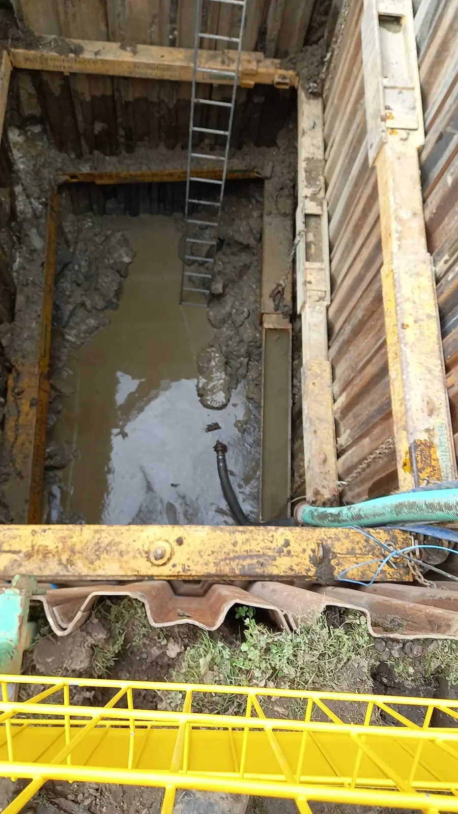 Stowmarket augering access pit for underground installation